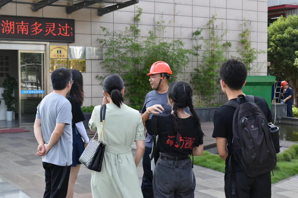 商學院深入多靈走訪調(diào)研，探求校企合作新路徑